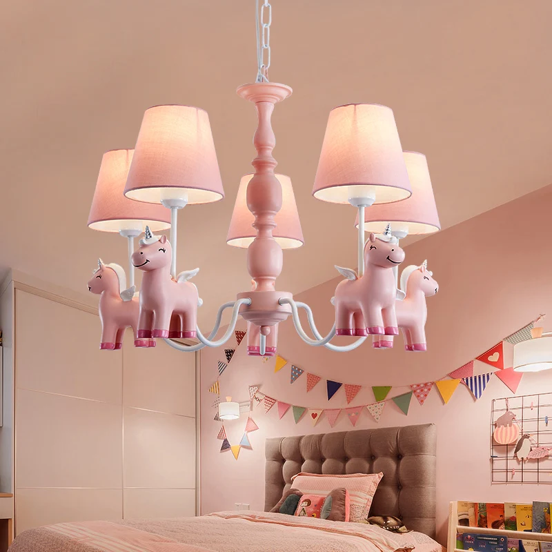 Conische kinderslaapkamer kroonluchter stof cartoon stijl hanglamp met hars eenhoorn deco Clearhalo