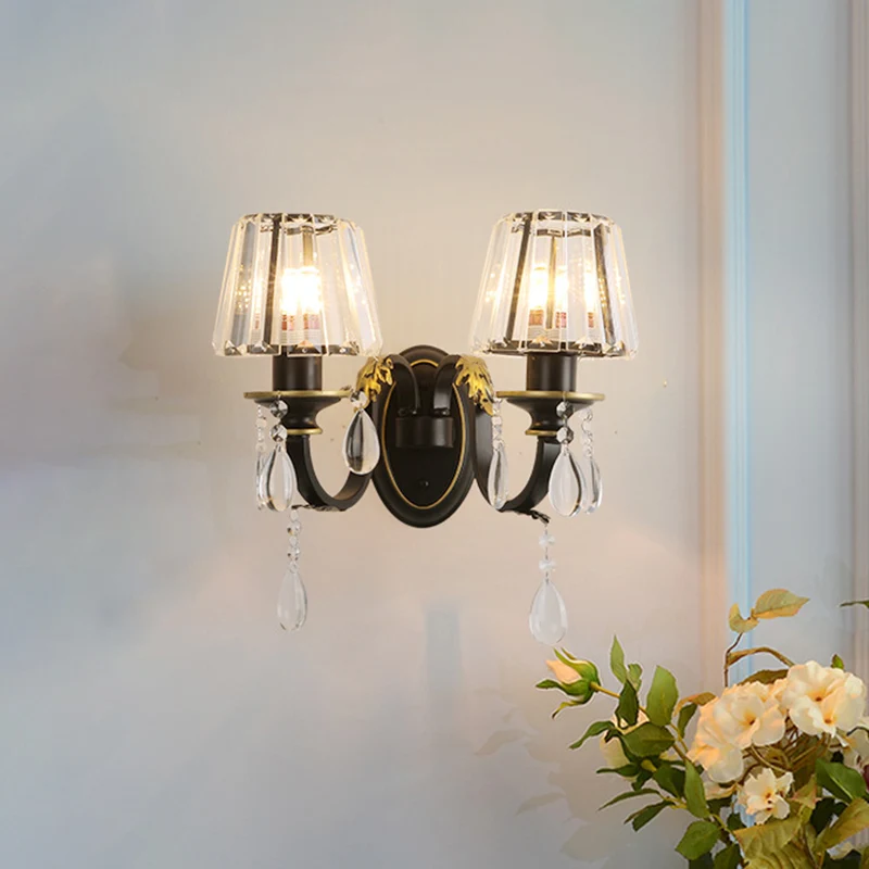 Conische kristallen wandlamp Sconce moderne 2-lichts woonkamer wandlamp zwart en goud Clearhalo