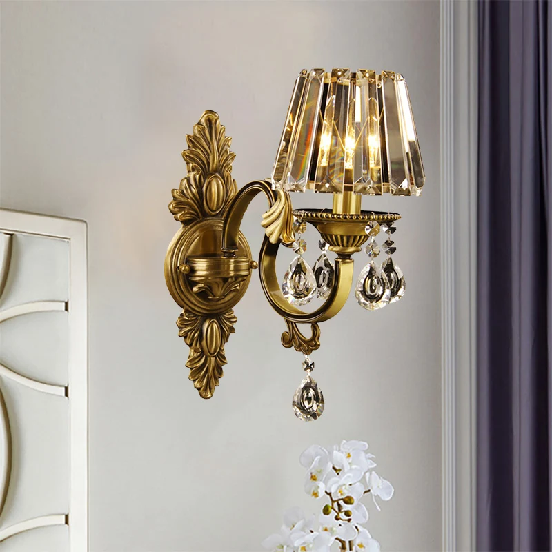 Conische wandkandelaar eigentijds helder kristal 1 lamp zwart/messing wandverlichting voor gang Clearhalo