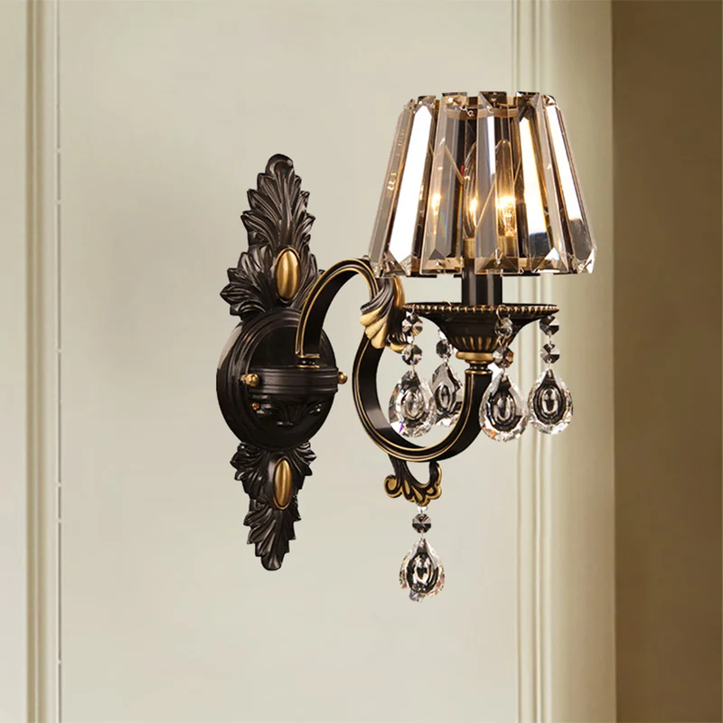 Conische wandkandelaar eigentijds helder kristal 1 lamp zwart/messing wandverlichting voor gang Clearhalo