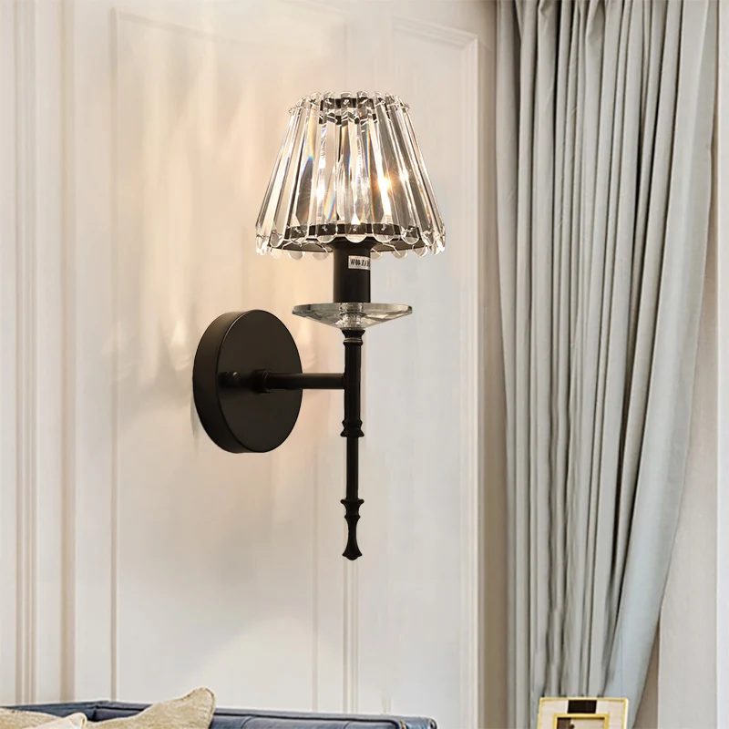 Conische wandverlichtingsarmatuur Modern stijlvol helder kristal 1 licht gouden afwerking wandlamp voor woonkamer Clearhalo