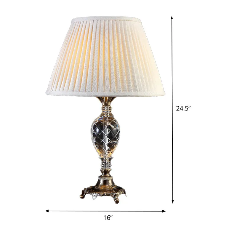 Crèmegrijze geplooide tafellamp, moderne stoffen bureaulamp met 1 lamp, voet van brons gesneden metaal Clearhalo