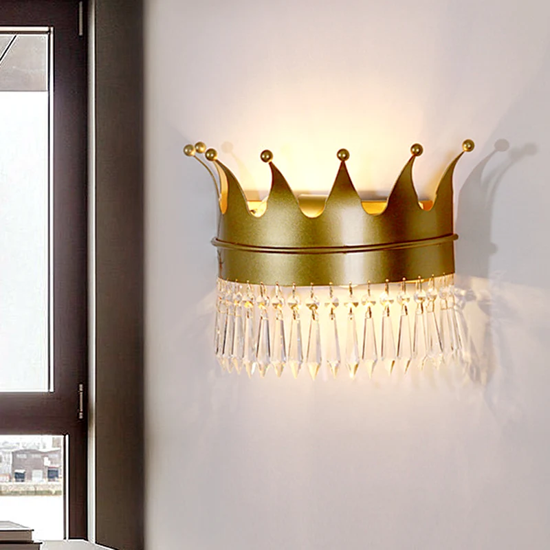 Crown Wandlamp Sconce Retrostijl Metallic 1-kops Parlor Wandmontage Verlichting met hangend kristal goud Clearhalo