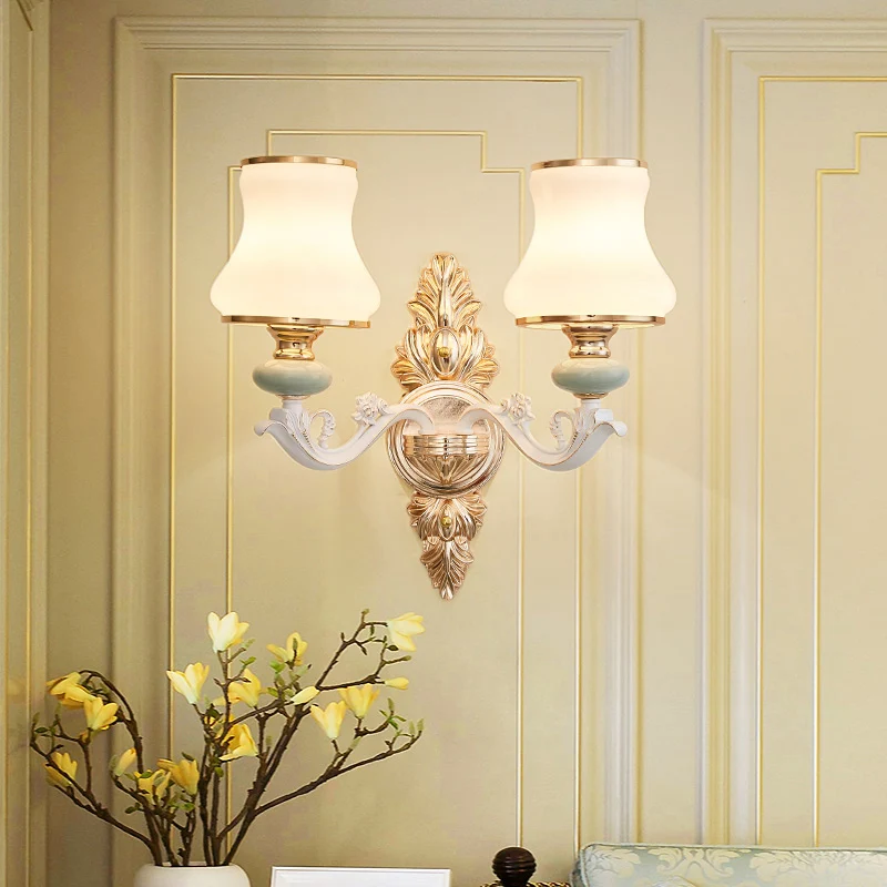 Curve Wandlamp Sconce Traditionele witte ondoorzichtige glazen wandlamp voor slaapkamer Clearhalo