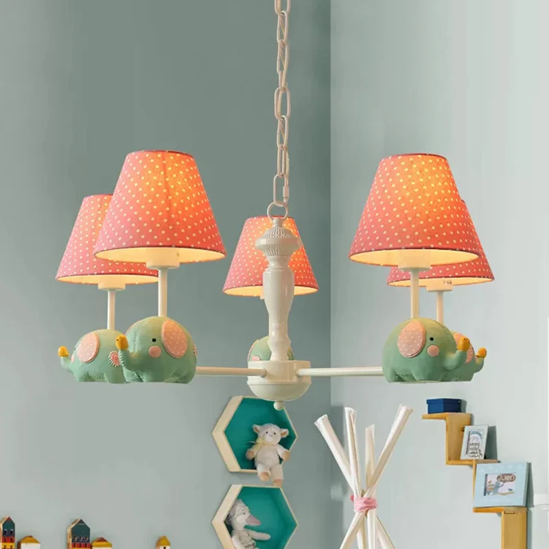 Dierenstijl hanglamp taps toelopende kap 5-lichts metalen kroonluchter met olifant voor kinderslaapkamer Clearhalo