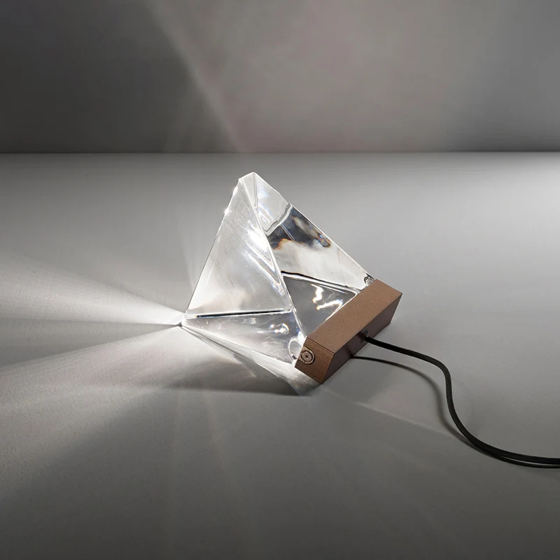 Driehoekige woonkamer bureaulamp Helder kristal LED-minimalisme Nachttafellamp Clearhalo