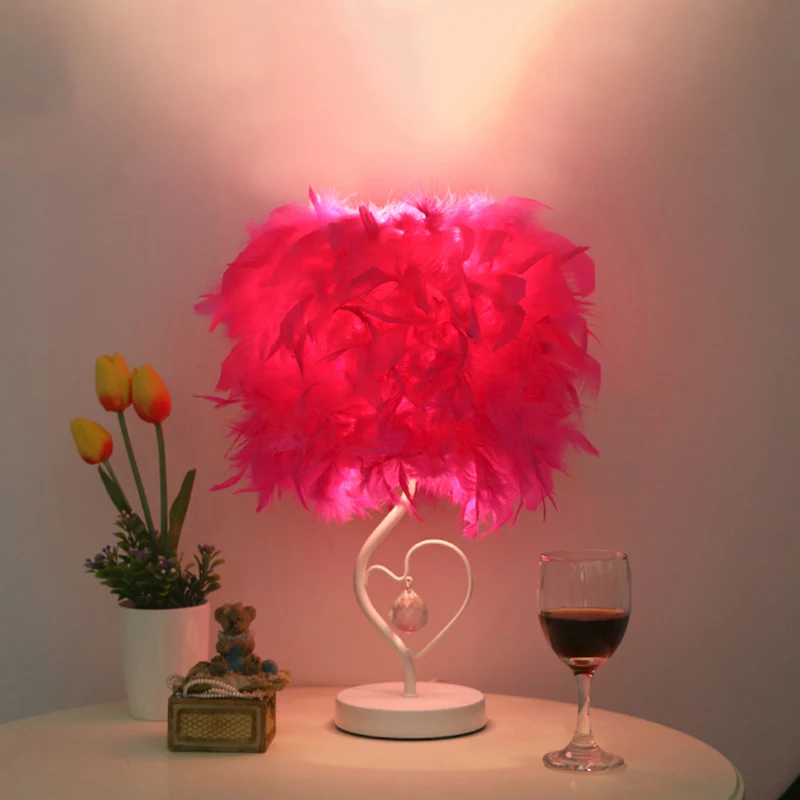 Drum Woonkamer Tafellamp Veer Enkele Moderne Nachtkastje Lamp Wit/Roze/Bordeaux met Hart Frame en Kristallen Bol Clearhalo