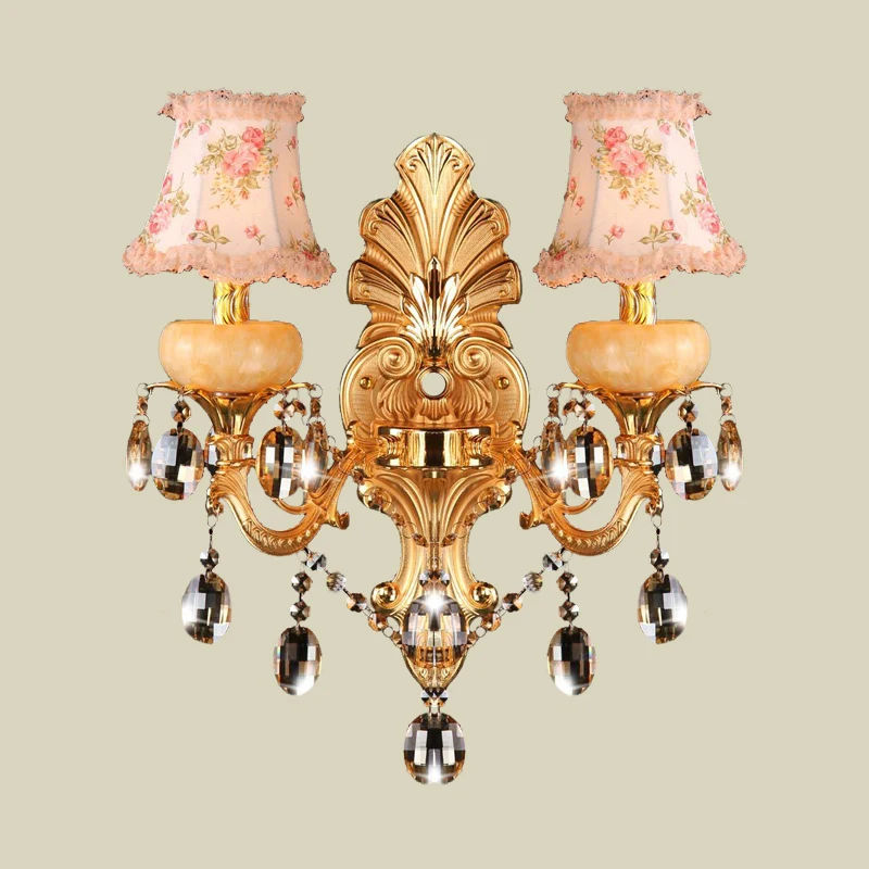 Dubbele arm Sconce lichtarmatuur traditionalistisch metaal 2-lichts gouden wandmontage lamp met kristallen druppel en stof...