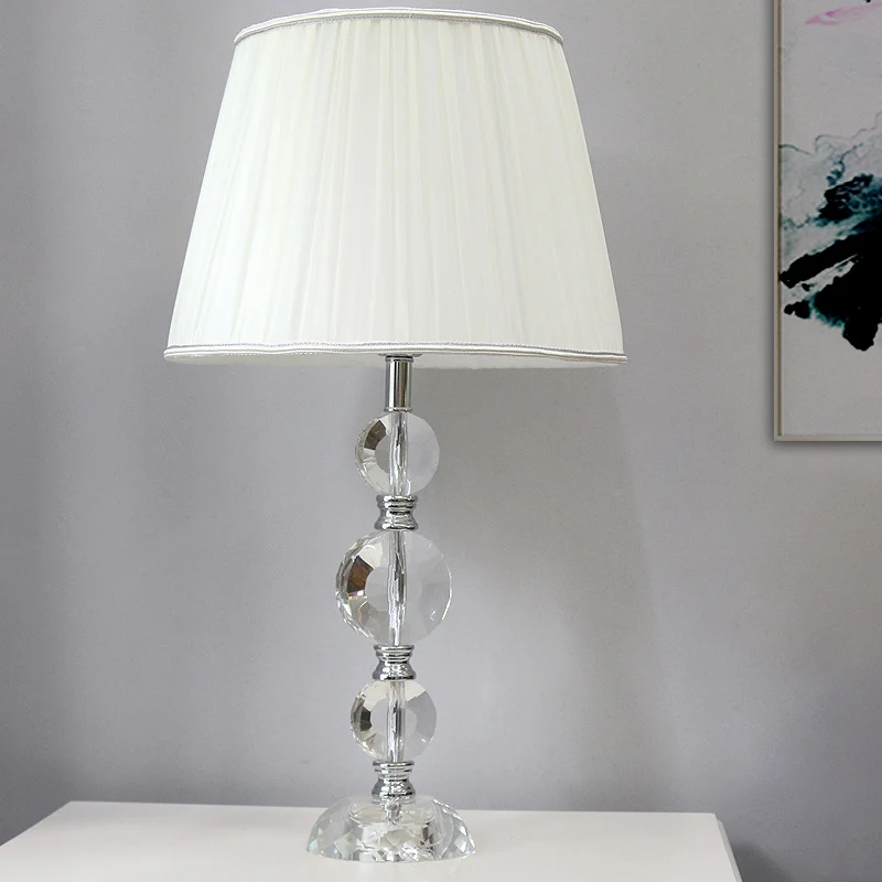 Eenvoud Bolvormige leeslamp Gefacetteerd kristal 1-lamps nachtkastjelamp wit Clearhalo