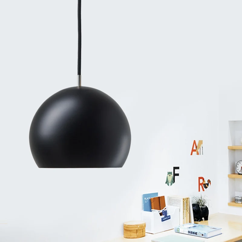 Eenvoudige halfronde kleine hanglamp van metaal met enkele lamp Slaapkamer hanglamp zwart Clearhalo