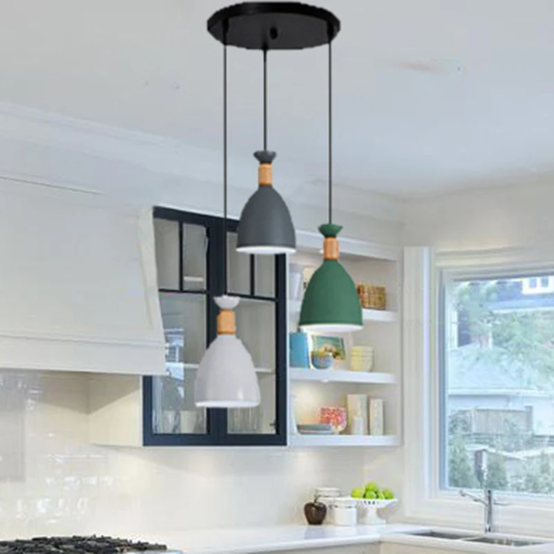Eetkamer Hangende plafondlamp Eenvoud Hangende verlichtingsarmatuur met taps toelopende metalen kap Clearhalo