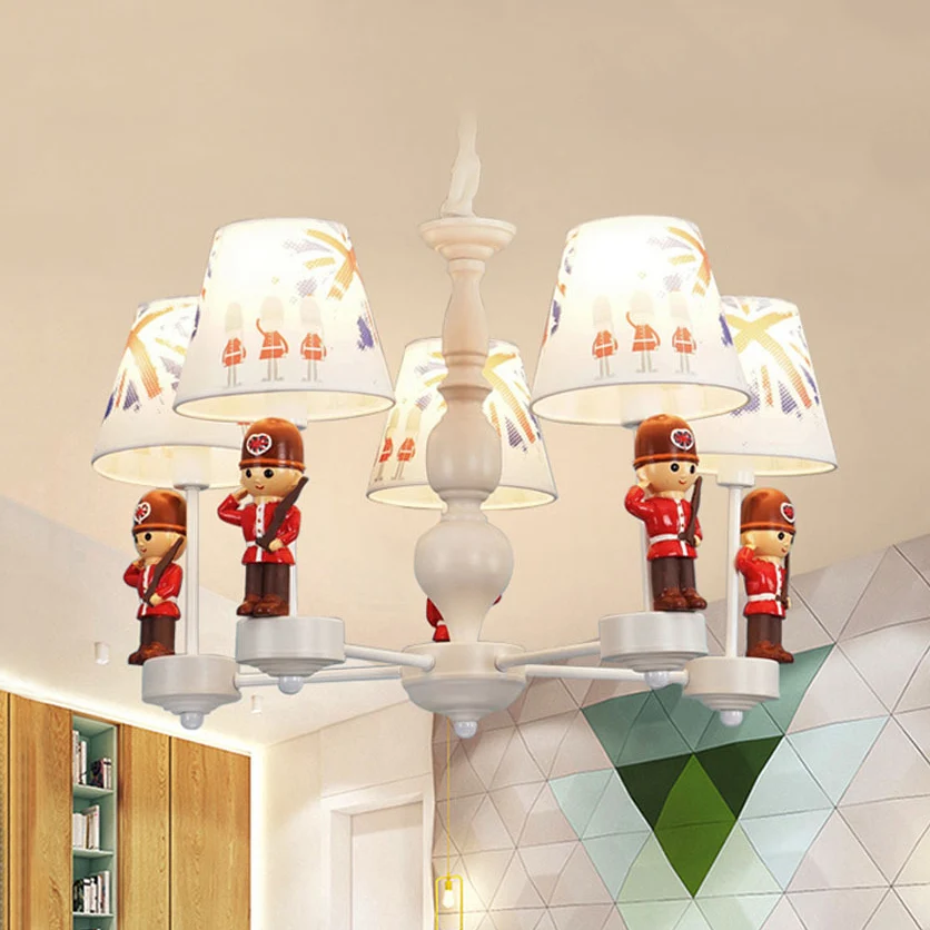 Eetkamer Solider hanglamp met stoffen kap Chique moderne rood-witte kroonluchter Clearhalo