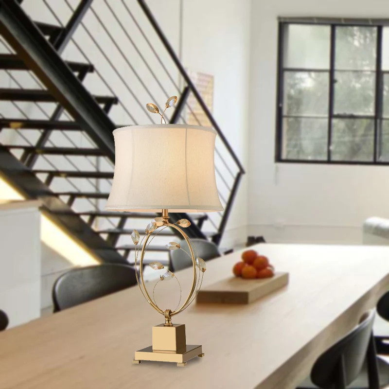 Eetkamertafellamp met 1 kop, moderne gouden taakverlichting met uitlopende stoffen kap Clearhalo