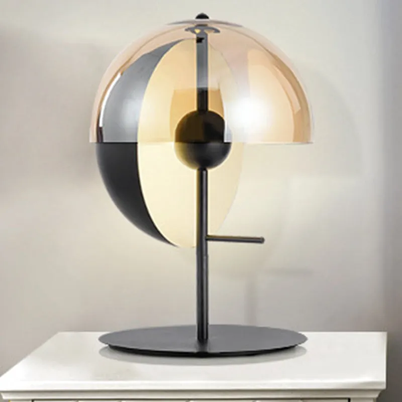 Eigentijdse 1-koppige taakverlichting, zwarte kom, kleine bureaulamp met cognacglazen kap Clearhalo