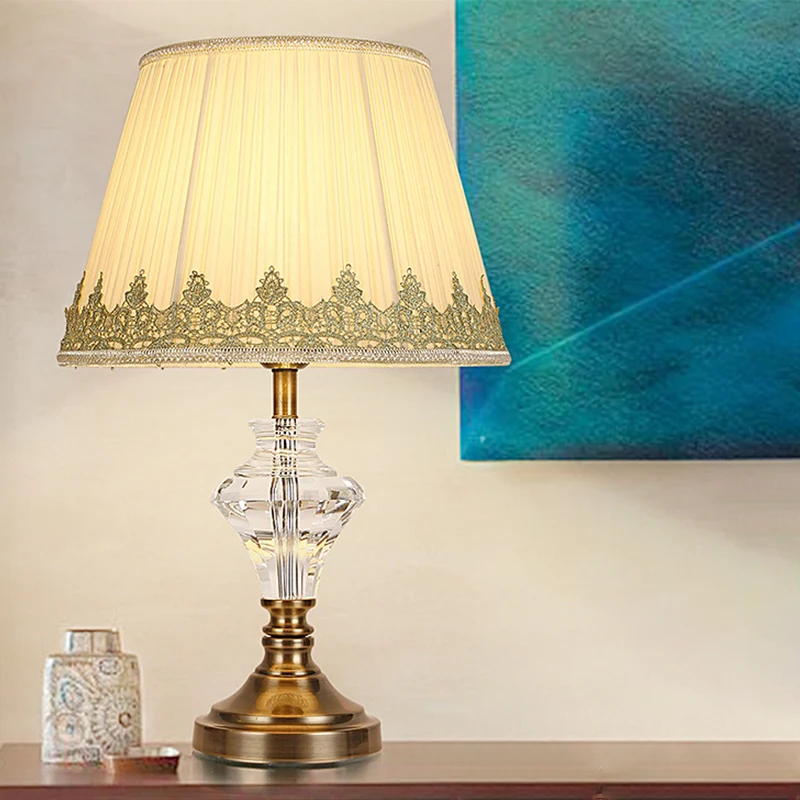 Eigentijdse gebogen nachtkastjelamp, handgeslepen kristal, leeslamp met 1 lamp beige Clearhalo
