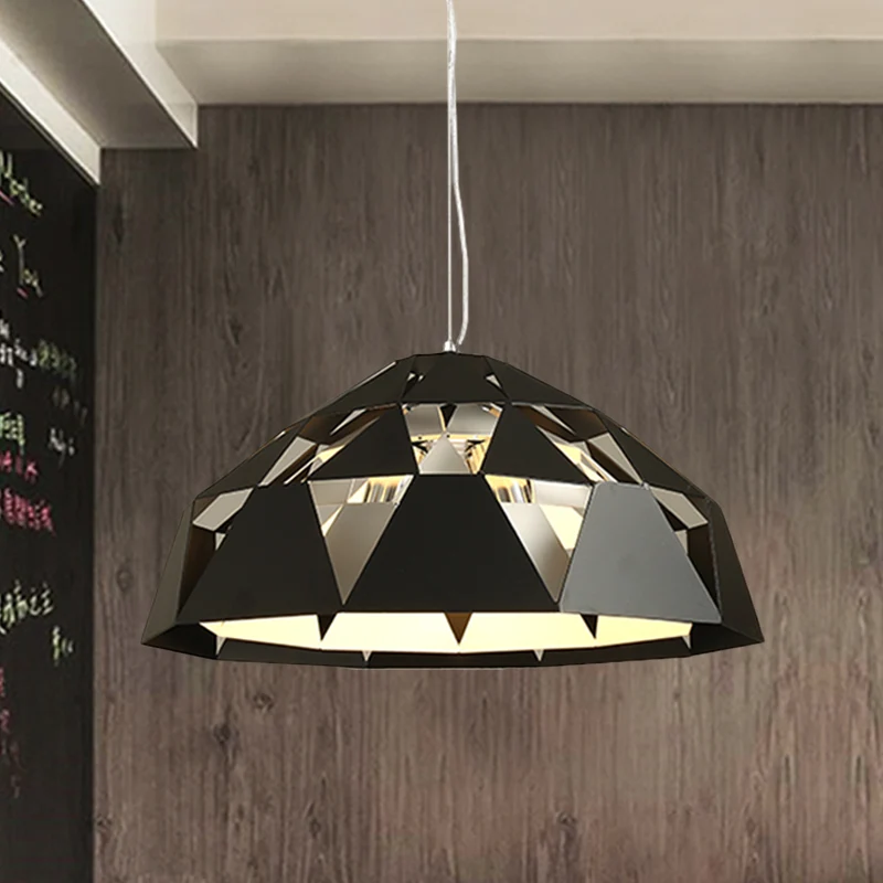 Eigentijdse hangende kroonluchter met 3 hoofden en metalen kap, diamanten hangende hanglamp met zwarte afwerking Clearhalo