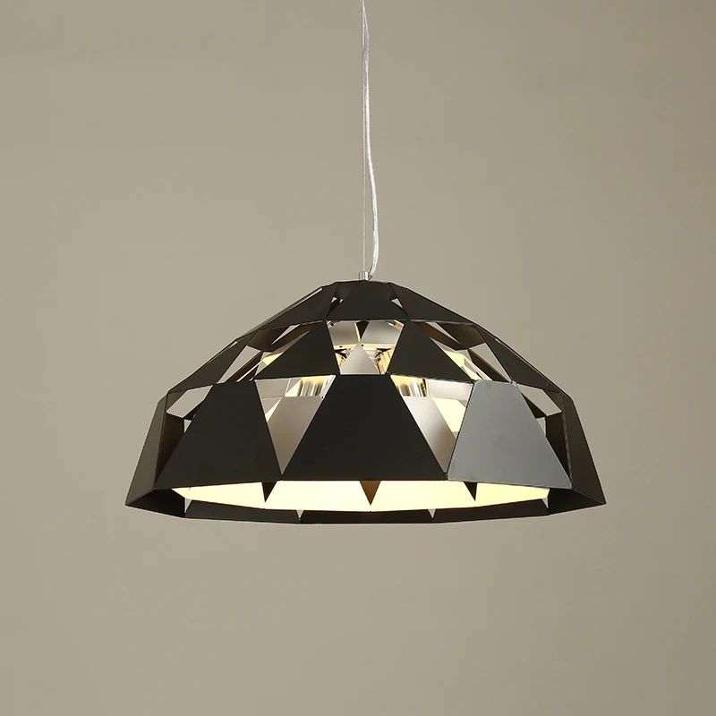 Eigentijdse hangende kroonluchter met 3 hoofden en metalen kap, diamanten hangende hanglamp met zwarte afwerking Clearhalo