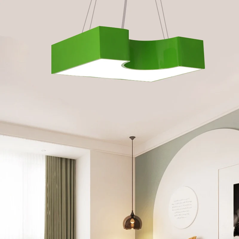 Eigentijdse heldergekleurde plafondhanger van acryl LED-hanglamp voor klaslokaal Clearhalo