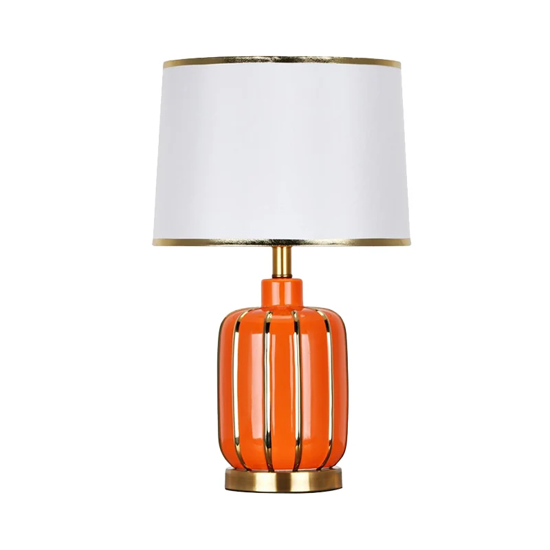 Eigentijdse nachtkastjelamp met 1 lamp, beige/gouden ton, leesboeklamp met stoffen kap Clearhalo