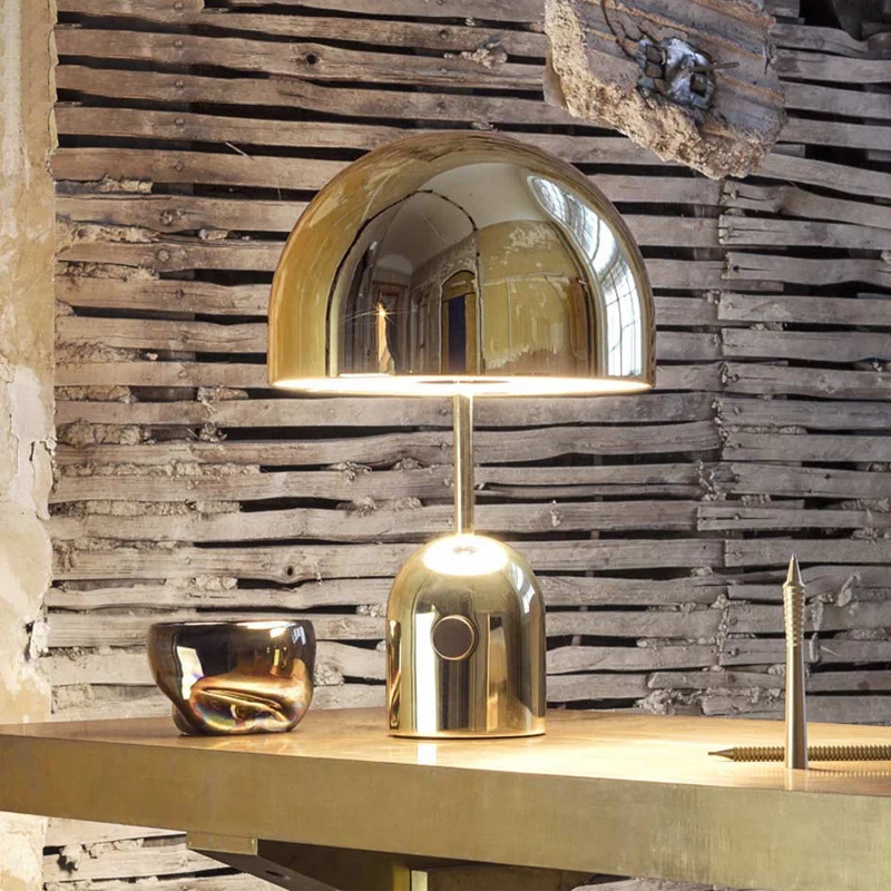 Eigentijdse nachtkastjelamp met 1 lamp, gouden koepelleesboeklamp met metalen kap Clearhalo