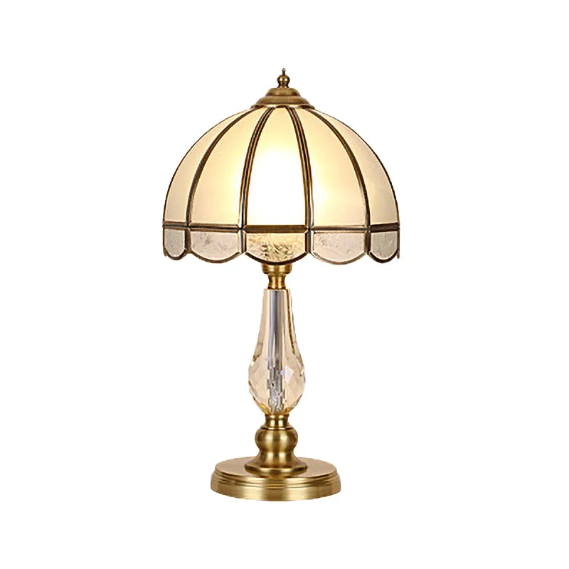 Eigentijdse tafellamp met 1 lamp, gouden paraplu, kleine bureaulamp met matglazen kap Clearhalo