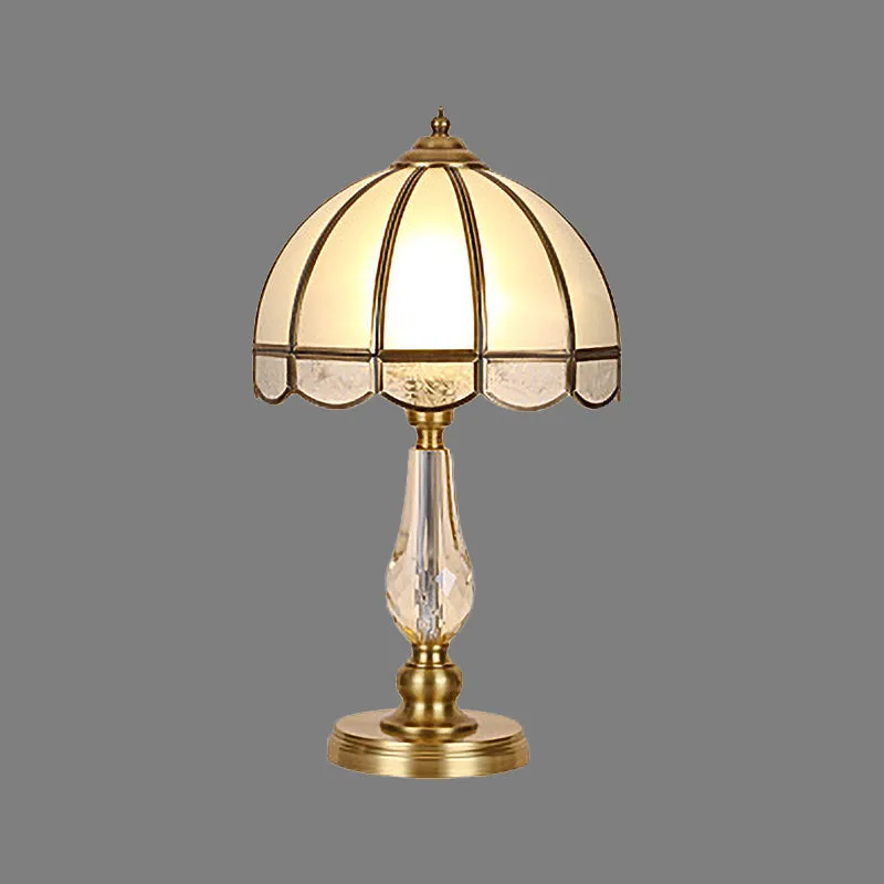 Eigentijdse tafellamp met 1 lamp, gouden paraplu, kleine bureaulamp met matglazen kap Clearhalo
