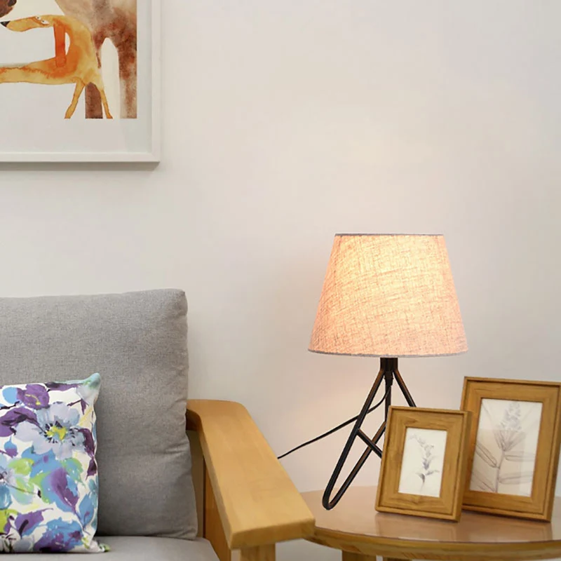 Eigentijdse, taps toelopende taakverlichting, stof, 1 licht, leesboeklamp wit/zwart voor nachtkastje Clearhalo