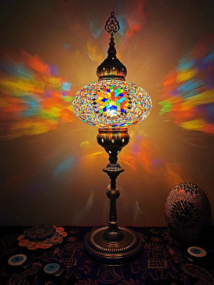 Elliptische nachtkastlamp Traditioneel glas--lood, 1 kop, wit/beige/rood staand licht Clearhalo