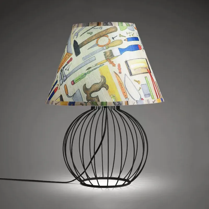 Emmer Woonkamer Bureauverlichting Vintage Stof 1 Licht Zwart Nachtkastje Licht met Orb Cage Base Clearhalo