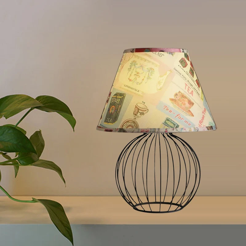Emmer Woonkamer Bureauverlichting Vintage Stof 1 Licht Zwart Nachtkastje Licht met Orb Cage Base Clearhalo