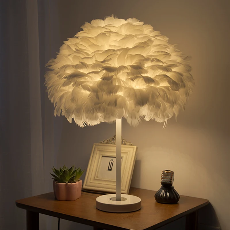 Feather Flower Blossom Tafellamp Eigentijdse nachtlamp met één lamp voor slaapkamer Clearhalo