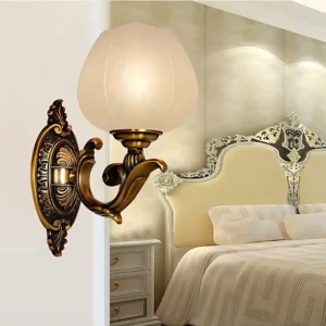 Flower Bud melkglazen wandlamp antiek 1-koppige slaapkamer wandlamp schans messing Clearhalo