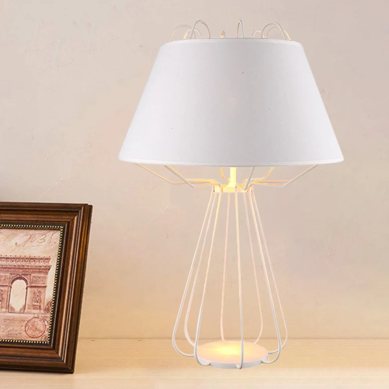 Frame nachttafellamp modernistisch ijzer 1 lamp wit/zwarte afwerking nachtlamp met stoffen kap Clearhalo