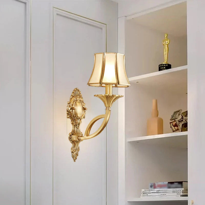 Frost Glass Flare-vormige wandgemonteerde lamp Klassieke gangwandverlichting goud Clearhalo