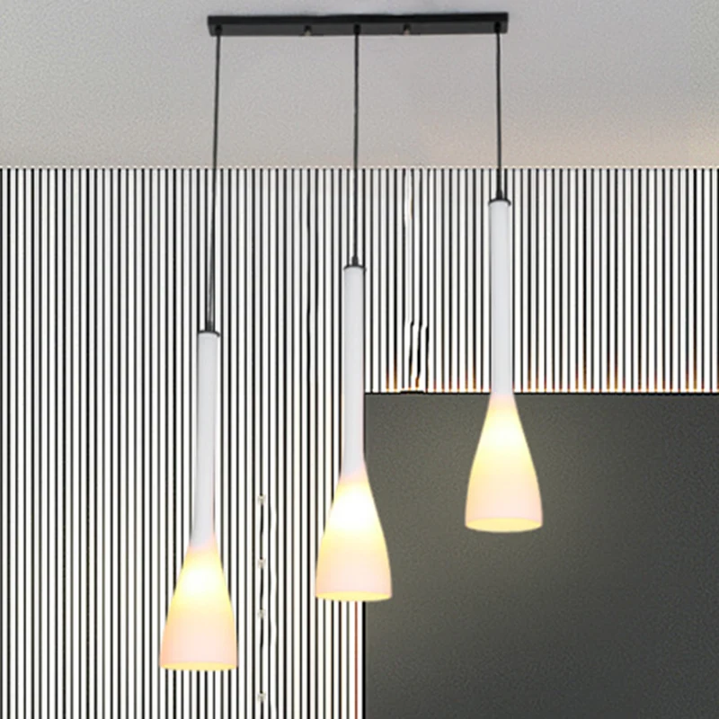 Frosted witte glazen trechter hanglamp, moderne 3-lamps multi-licht hanglamp boven eettafel Clearhalo