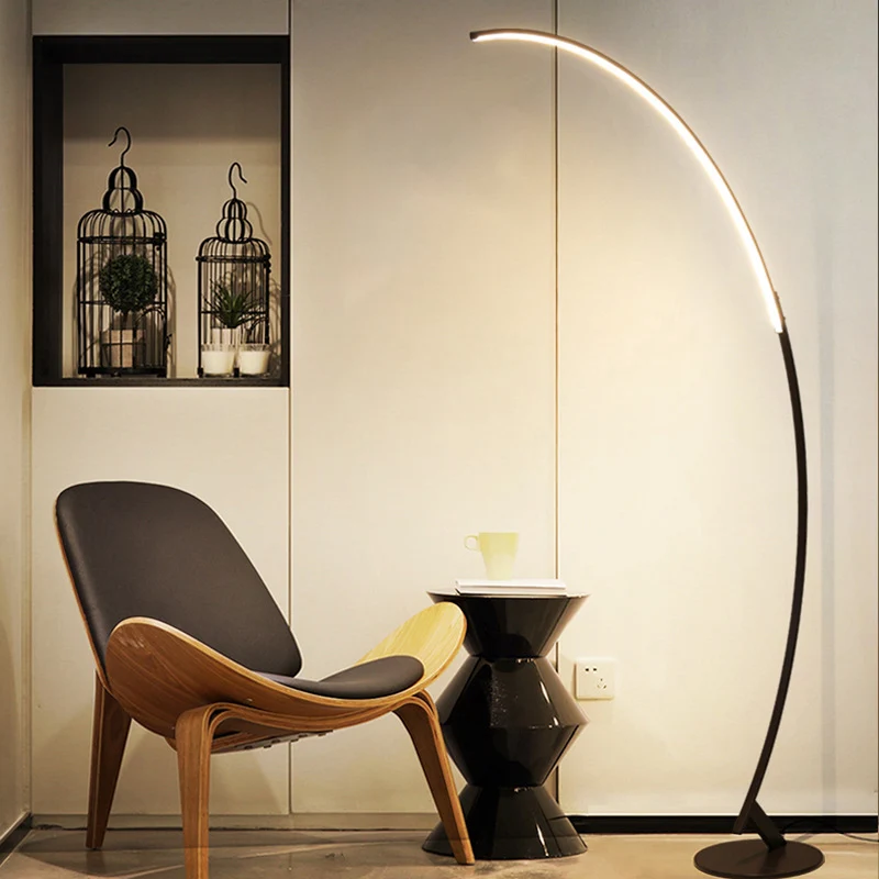Gebogen LED-vloerlamp Hedendaagse metalen woonkamer staande verlichting koffie Clearhalo