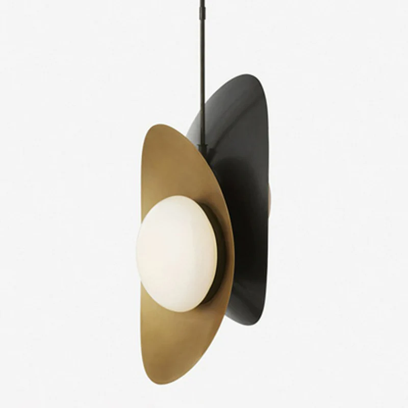 Gebogen metalen hanglamp Designer 2-koppige zwarte en gouden binnenkroonluchter met witte glazen kap Clearhalo