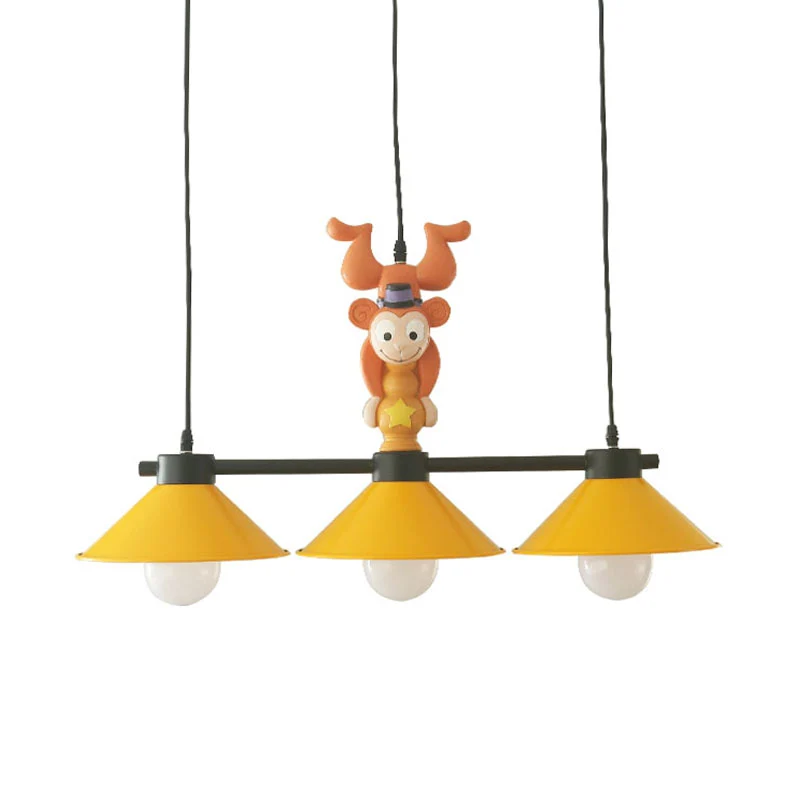 Gele Cone Island-lamp Cartoon 3-koppige metalen hanglamp met aapdecoratie Clearhalo