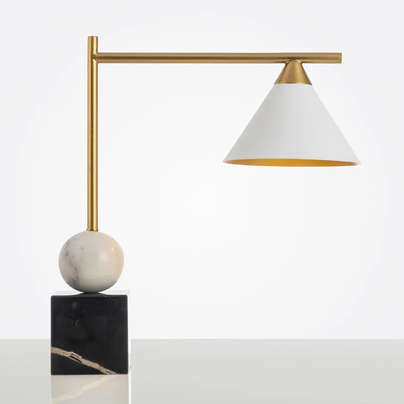 Geometrisch gevormd nachtkastje licht Mid Century marmeren 1-lichts slaapkamer tafellamp zwart-wit-messing Clearhalo