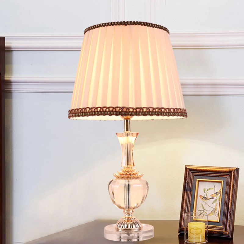 Geplooide stoffen taaklamp Moderne beige leeslamp met 1 kop en imitatiegevlochten details Clearhalo
