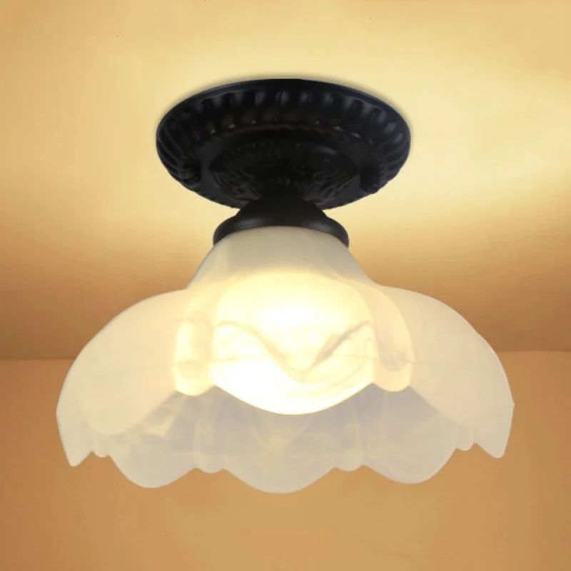 Geschulpte melkachtige glazen semi-flush industriële woonkamerlamp met 1 lamp voor gang Clearhalo