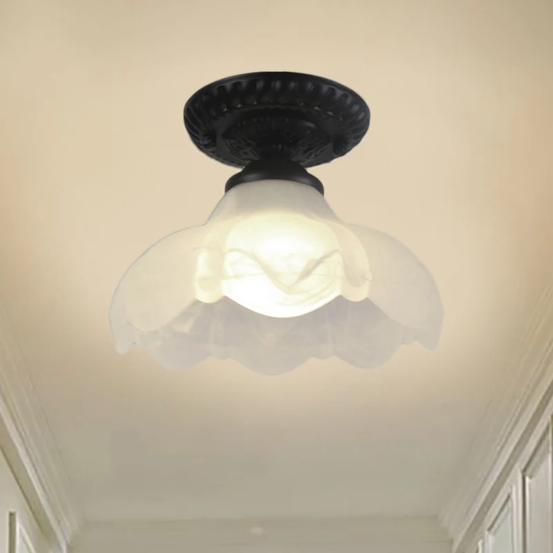 Geschulpte melkachtige glazen semi-flush industriële woonkamerlamp met 1 lamp voor gang Clearhalo