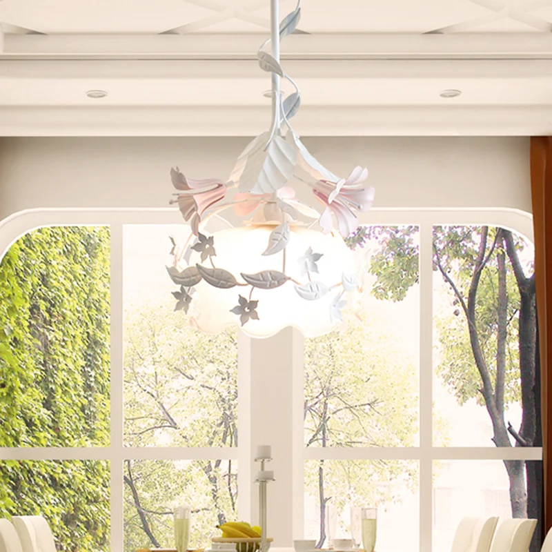Geschulpte Slaapkamer Hangende Plafondlamp Pastoraal Metaal 1 Lamp Witte Bloem Ophangverlichting Clearhalo