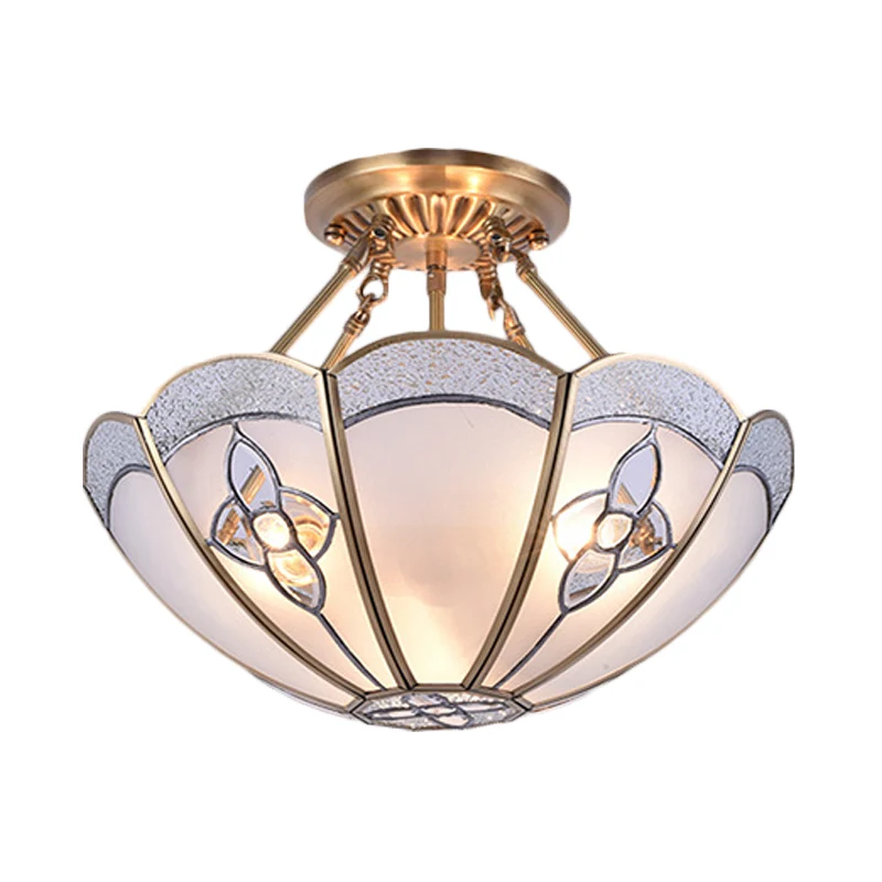 Geschulpte slaapkamer semi-inbouw antiek metaal 4 lampen messing plafondverlichting met gebogen matglazen kap Clearhalo