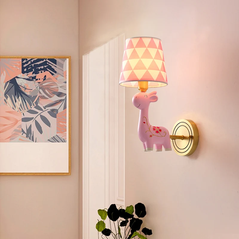 Giraffe hars wandmontage licht kinder roze wandverlichting met stoffen kap met patroon Clearhalo