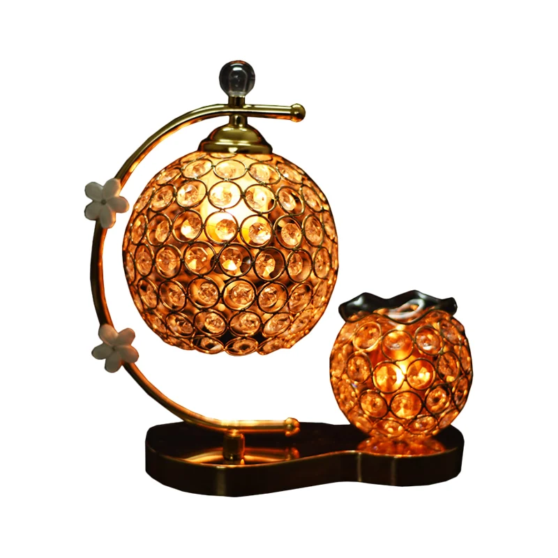 Global Crystal Incrusted Desk Lamp Simplicity Single Head Gold Night Table Light met Floret Decor Clearhalo