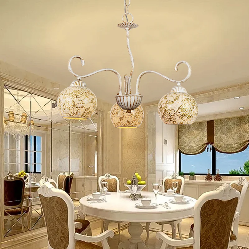 Globe Eetkamer Plafondkroonluchter Traditioneel matglas 3-lichts wit hangend armatuur Clearhalo