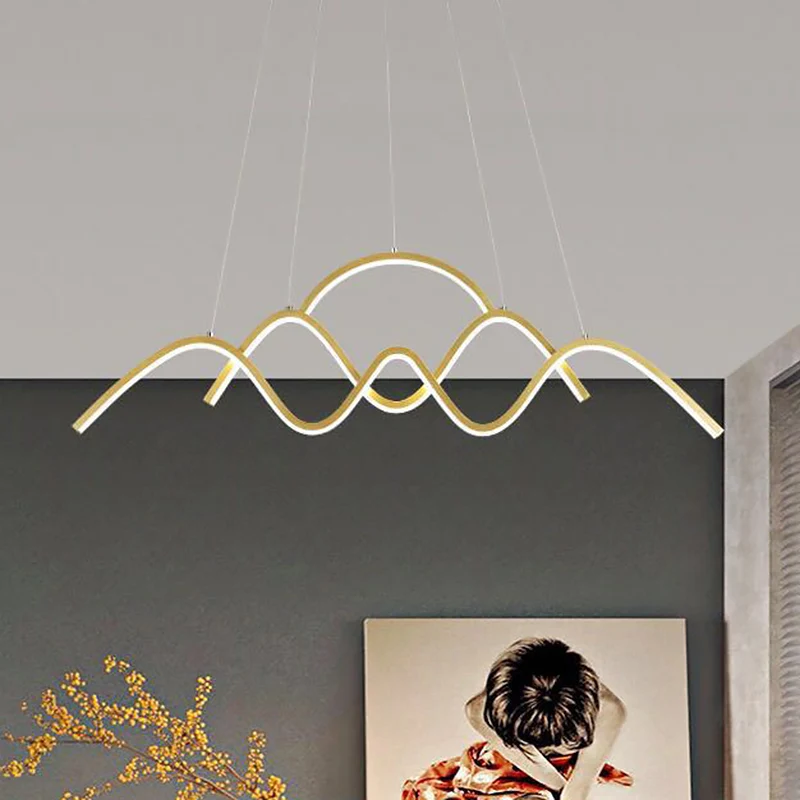 Golvende eilandverlichtingsideeën Modernistisch metallic gouden plafondophangarmatuur warm/wit licht Clearhalo