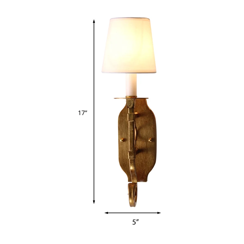 Goud 1-lamp wandkandelaar licht vintage stijl stof taps toelopende schaduw wandgemonteerde lichtarmatuur Clearhalo