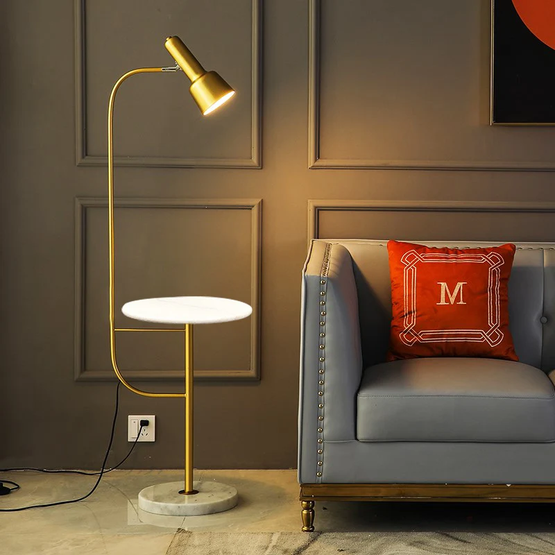 Gouden afwerking buisvloer bureauverlichting modernisme enkele metalen vloerstandaardlamp voor woonkamer Clearhalo